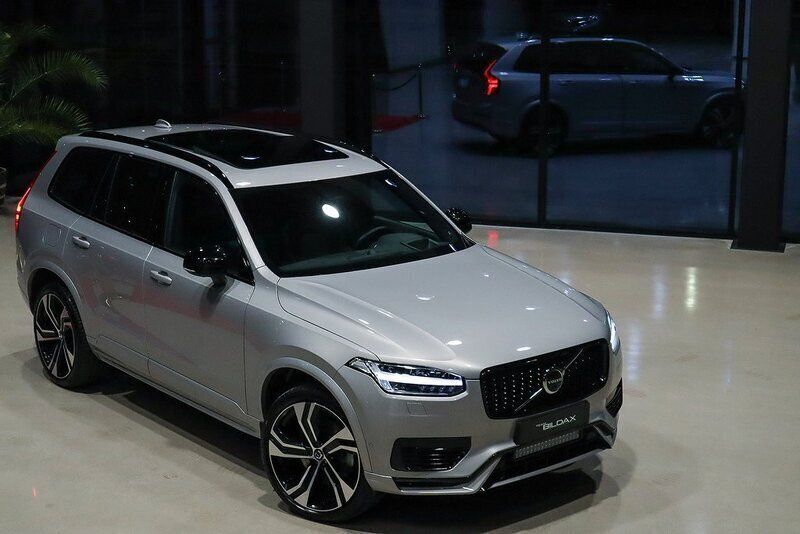 Silver Begagnad 2023 Volvo XC90 Ultimate SUV | 699 000 kr (Superpris) - Bild 1/4