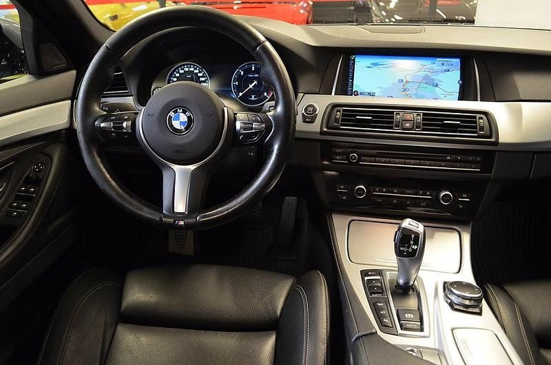 Begagnad BMW 530 M Sport 258 HK (189 kW) 2016 Spacegrå metallic Kombi