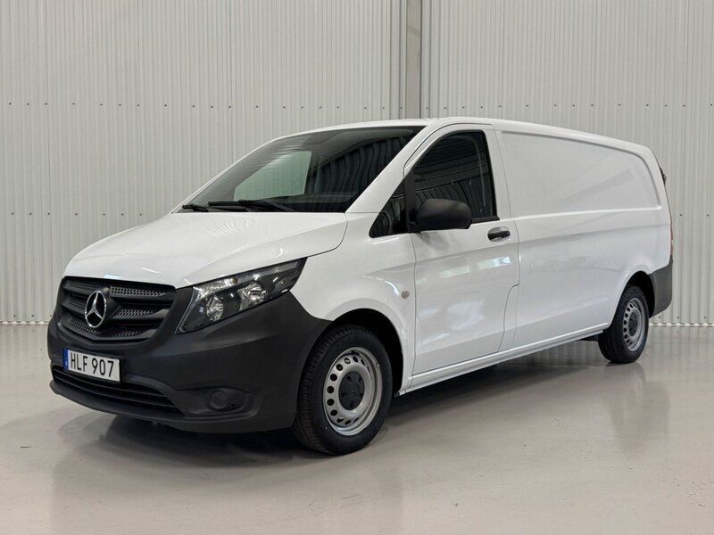 Vit Begagnad 2020 Mercedes Vito Minibuss | 199 900 kr (Marknadspris) - Bild 1/4