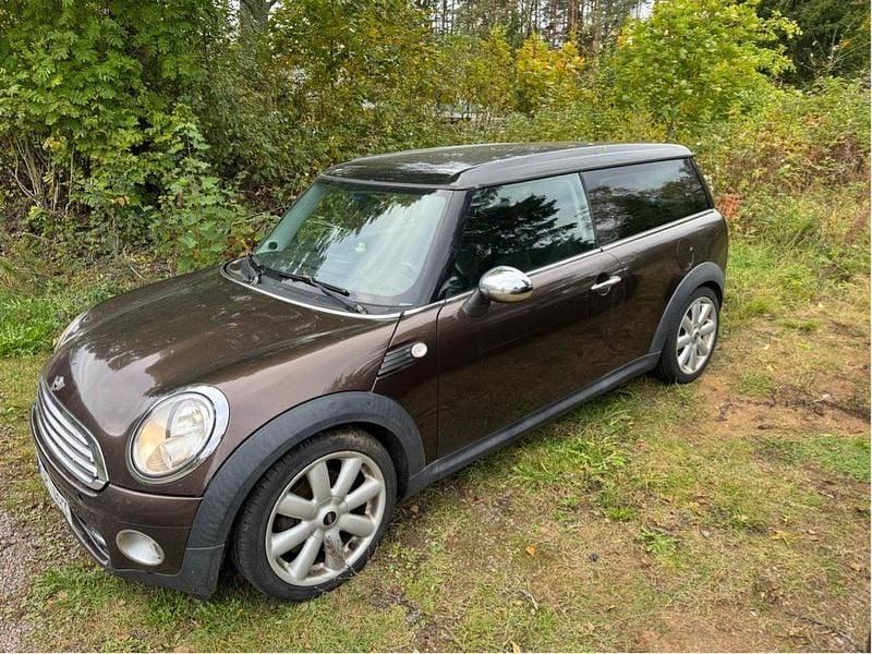 Brun Begagnad 2009 Mini Cooper D Clubman Kombi | 45 000 kr (Marknadspris) - Bild 1/4