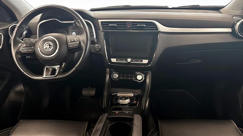 Begagnad MG ZS Luxury 114 kW (156 HK) 2020 Svart SUV