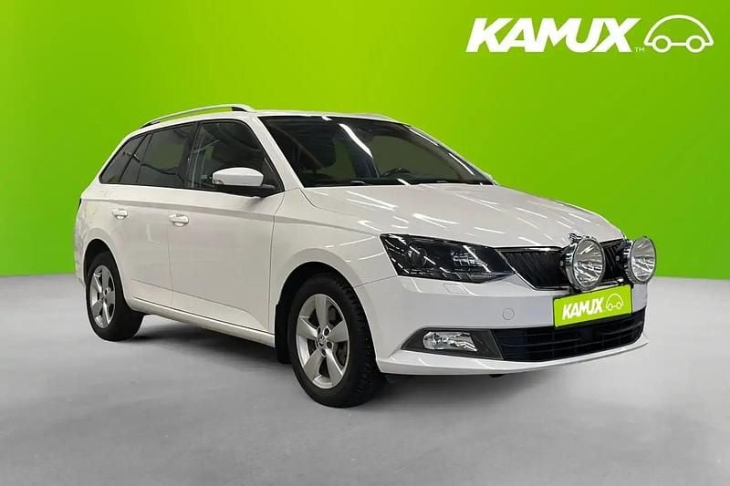 Vit Begagnad 2018 Skoda Fabia Style Kombi | 134 900 kr (Bra pris) - Bild 1/4