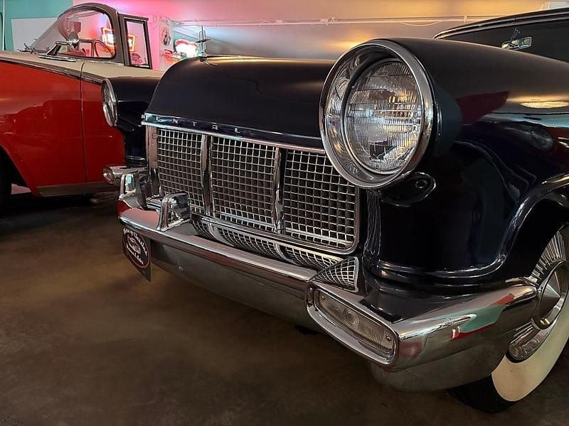 Begagnad Lincoln Continental 286 HK (210 kW) 1956 Mörkblåmetallic