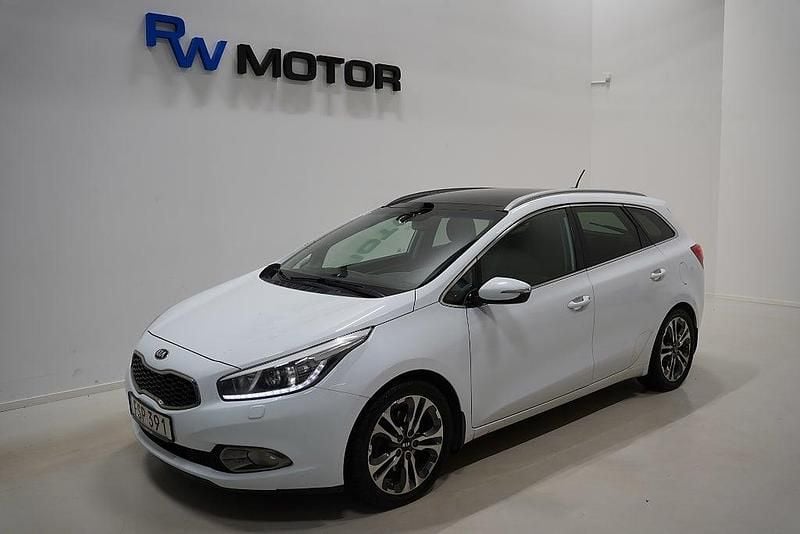 Begagnad Kia Ceed Sportswagon Comfort 128 HK (94 kW) 2015 Vit Kombi