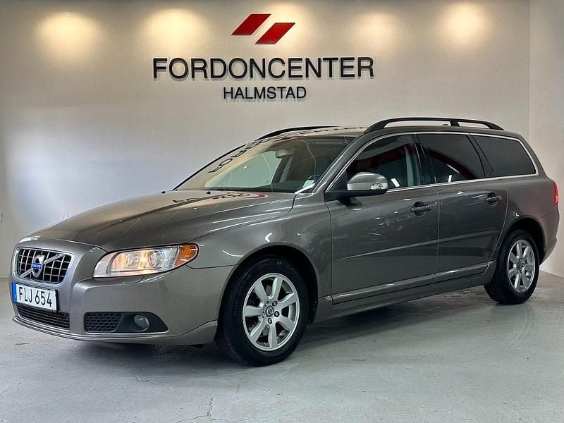 Grå Begagnad 2011 Volvo V70 Momentum Kombi | 119 900 kr - Bild 1/4