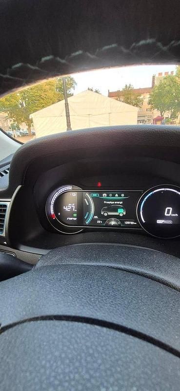 Grå Begagnad 2019 Kia e-Niro Advance SUV | 210 000 kr (Dyr) - Bild 1/4