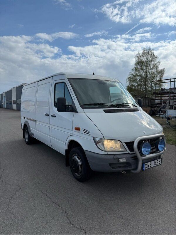 Vit Begagnad 2006 Mercedes Sprinter Van | 100 000 kr (Marknadspris) - Bild 1/4