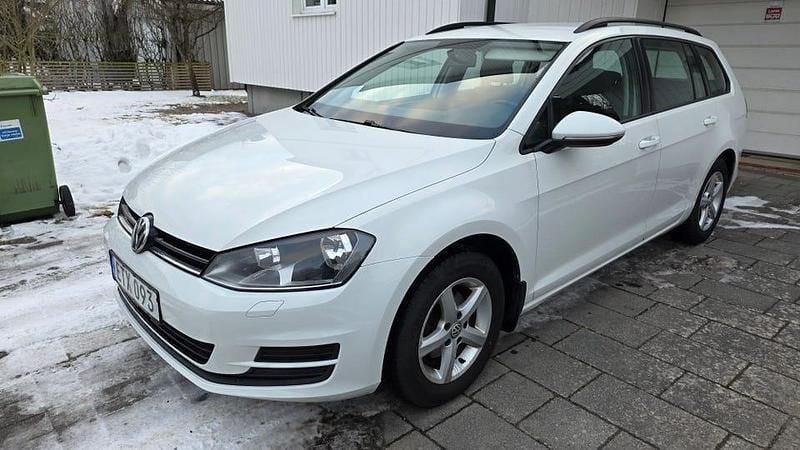 Begagnad VW Golf VII 105 HK (77 kW) 2015