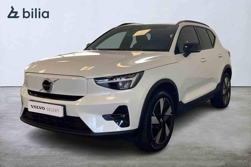 Vit Begagnad 2025 Volvo EX40 Single Motor Extended Range SUV | 499 500 kr (Superpris) - Bild 1/1