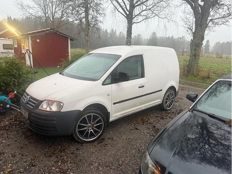 Vit Begagnad 2010 VW Caddy Minibuss | 35 000 kr (Superpris) - Bild 1/1