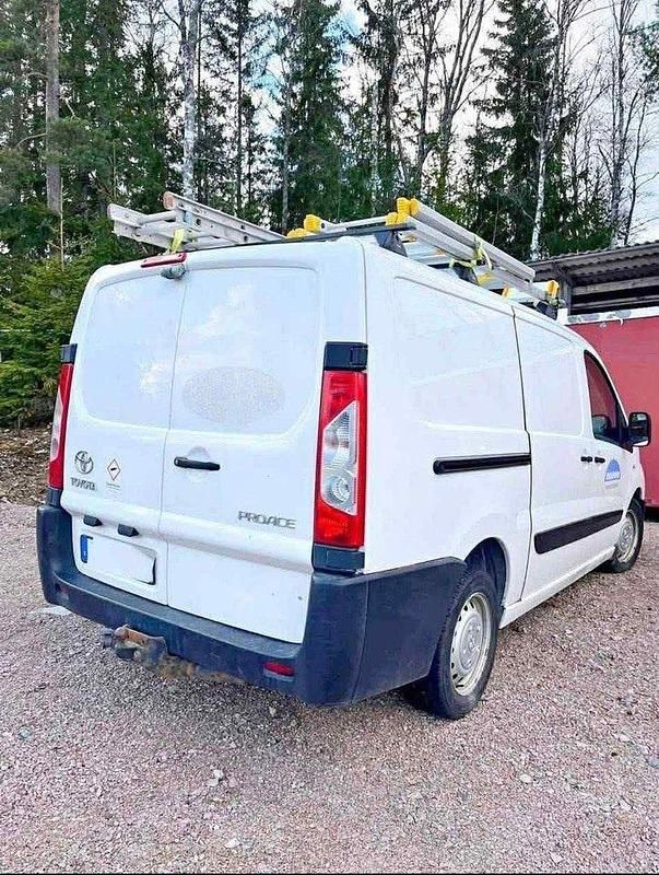 Vit Begagnad 2015 Toyota Proace Van | 75 000 kr (Marknadspris) - Bild 1/1