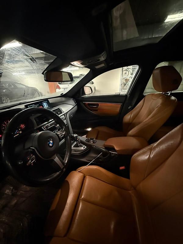 Begagnad BMW 330 252 HK (185 kW) 2018 Svart Sedan