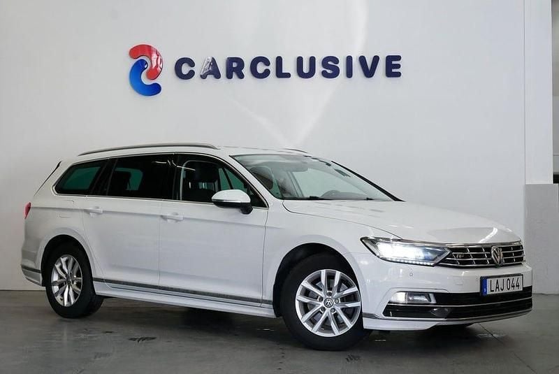 Vit Begagnad 2016 VW Passat Executive Kombi | 129 900 kr (Marknadspris) - Bild 1/4