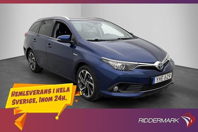Begagnad Toyota Auris Touring Sports 2016 Blå Kombi