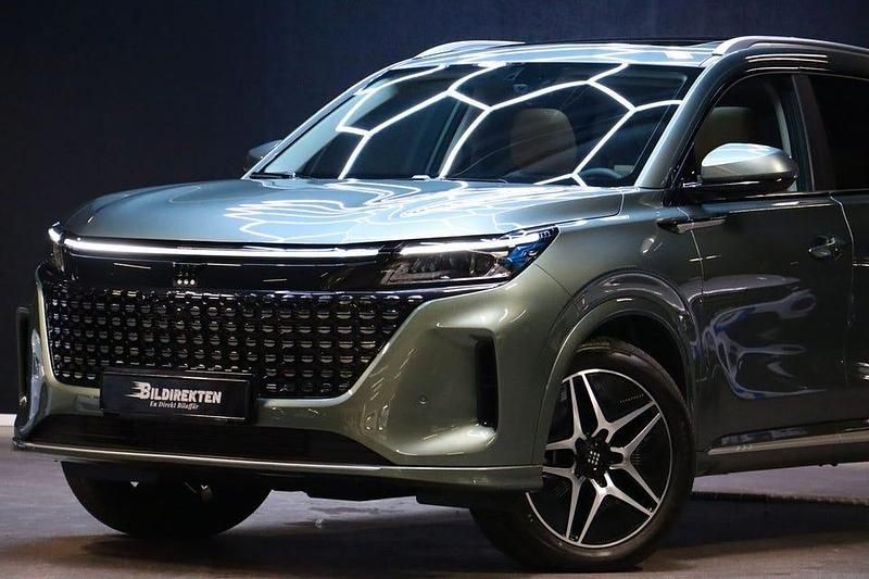 Ny DFSK E5 283 HK (208 kW) 2025 Grön SUV