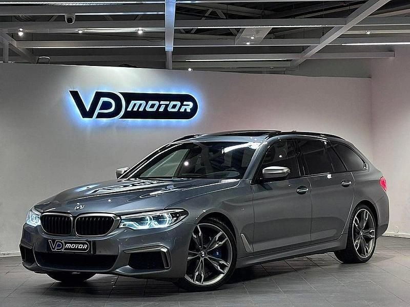 Begagnad BMW M550 Comfort Edition 400 HK (294 kW) 2018 Mörkgrå Sedan