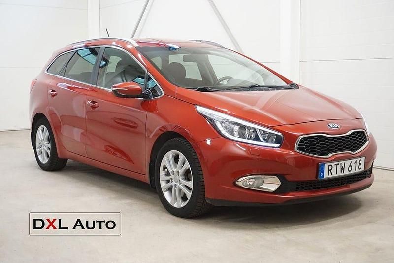 Röd Begagnad 2014 Kia Ceed Sportswagon Kombi | 119 900 kr (Lite dyr) - Bild 1/4