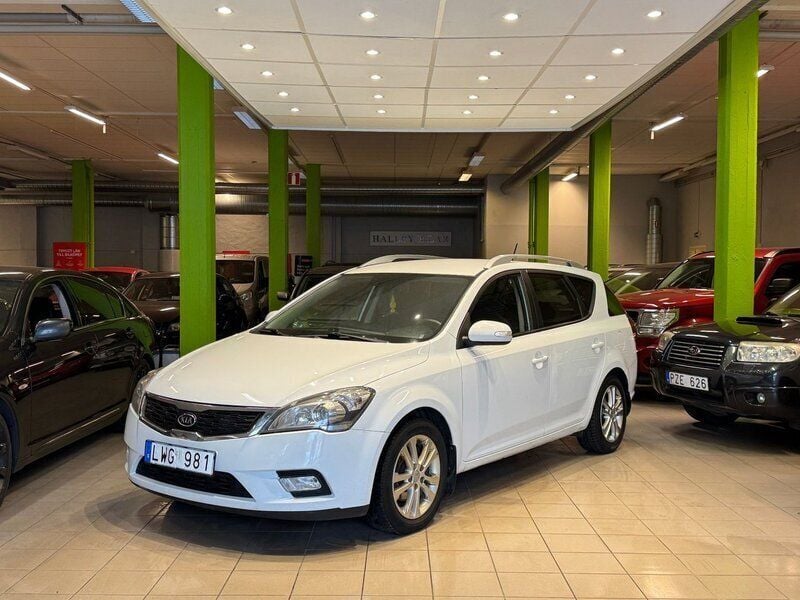 Vit Begagnad 2012 Kia Ceed Sportswagon Kombi | 49 900 kr (Marknadspris) - Bild 1/4