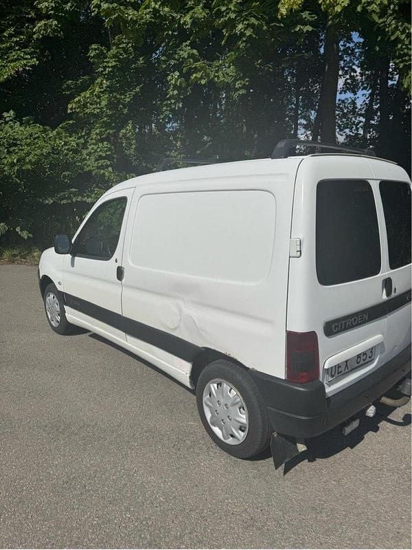 Vit Begagnad 2003 Citroën Berlingo Minibuss | 20 000 kr (Superpris) - Bild 1/4