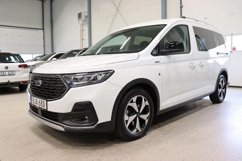 Vit Begagnad 2023 Ford Tourneo Connect Minibuss | 389 900 kr - Bild 1/4