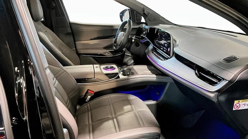 Begagnad Hongqi EHS7 202 kW (275 HK) 2024 Svart (black) SUV