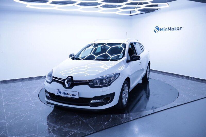 Vit Begagnad 2015 Renault Mégane GrandTour LIMITED Kombi | 79 900 kr (Lite dyr) - Bild 1/4