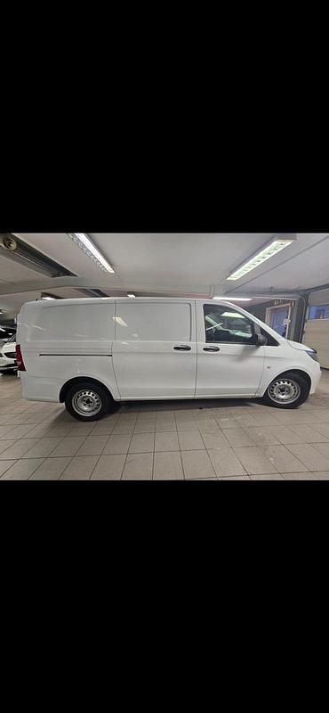 Begagnad Mercedes Vito 114 HK (83 kW) 2015 Van