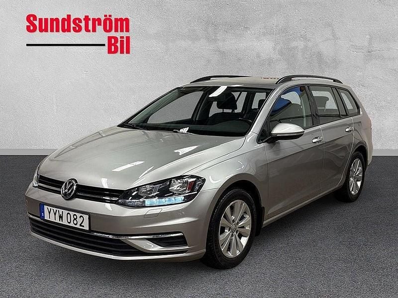 Silver Begagnad 2017 VW Golf VII Kombi | 139 900 kr (Marknadspris) - Bild 1/3