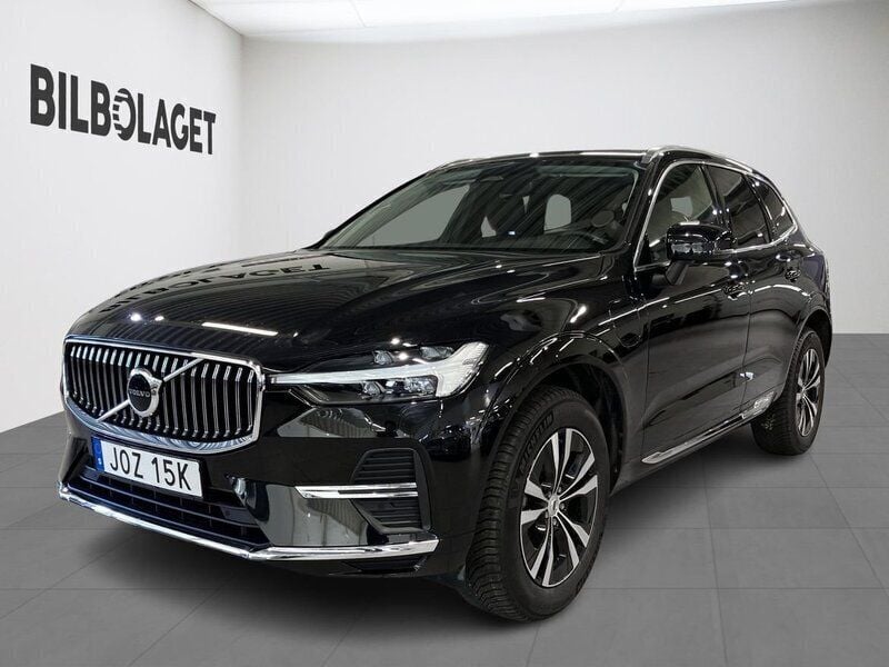 Svart Begagnad 2023 Volvo XC60 Core SUV | 499 500 kr (Bra pris) - Bild 1/4