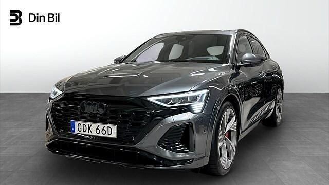 Grå Begagnad 2023 Audi Q8 Sportback e-tron S-Line SUV | 759 000 kr - Bild 1/4