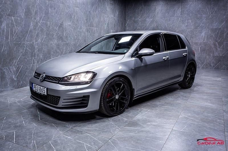 Begagnad VW Golf VII Sound 184 HK (135 kW) 2017 Silver Halvkombi