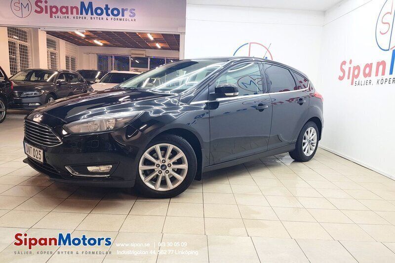 Svart Begagnad 2014 Ford Focus Titanium Halvkombi | 72 000 kr (Dyr) - Bild 1/4