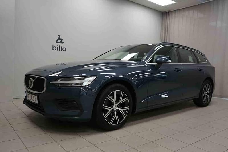 Blå Begagnad 2023 Volvo V60 Kombi | 309 900 kr (Marknadspris) - Bild 1/1