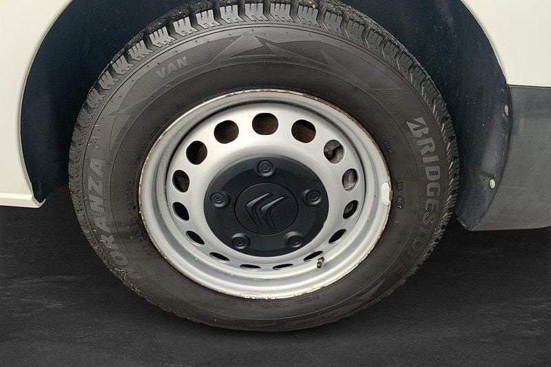 Vit (white) Begagnad 2021 Citroën e-Jumpy Minibuss | 249 750 kr (Marknadspris) - Bild 1/4