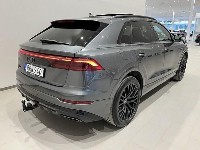 Begagnad Audi Q8 286 HK (210 kW) 2025 Daytonagrå pärleffekt SUV