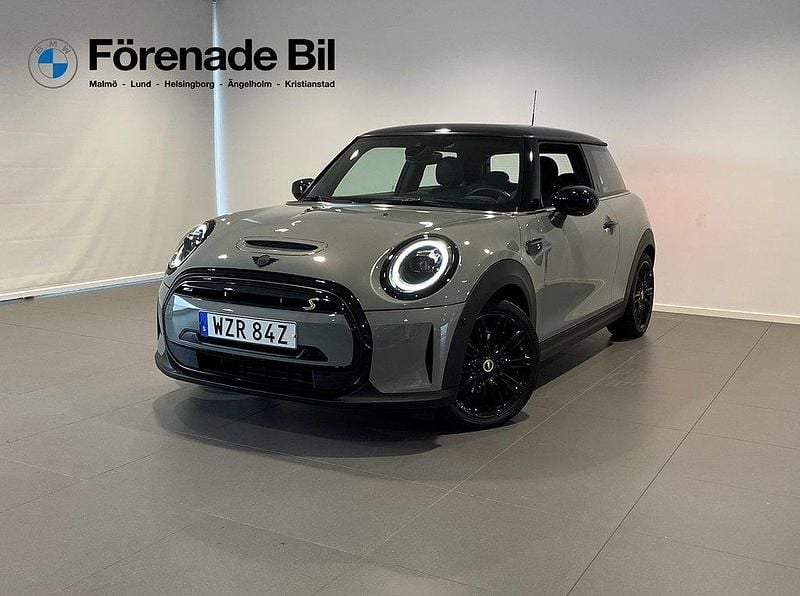 Grå Begagnad 2022 Mini Cooper SE Halvkombi | 259 000 kr (Dyr) - Bild 1/4