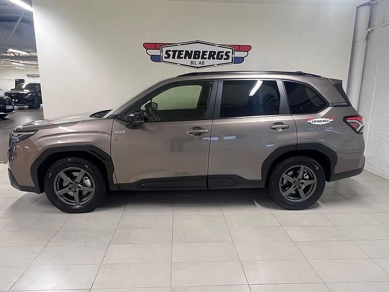 Begagnad Subaru Forester 136 HK (100 kW) 2024 Brun SUV