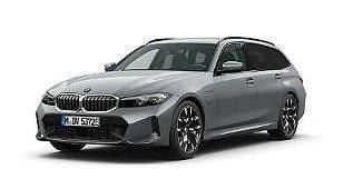 Black sapphire metallic Begagnad 2025 BMW 330e M Sport Kombi | 529 500 kr - Bild 1/1