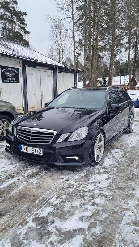 Begagnad 2011 Mercedes E220 | 129 000 kr (Dyr) - Bild 1/4