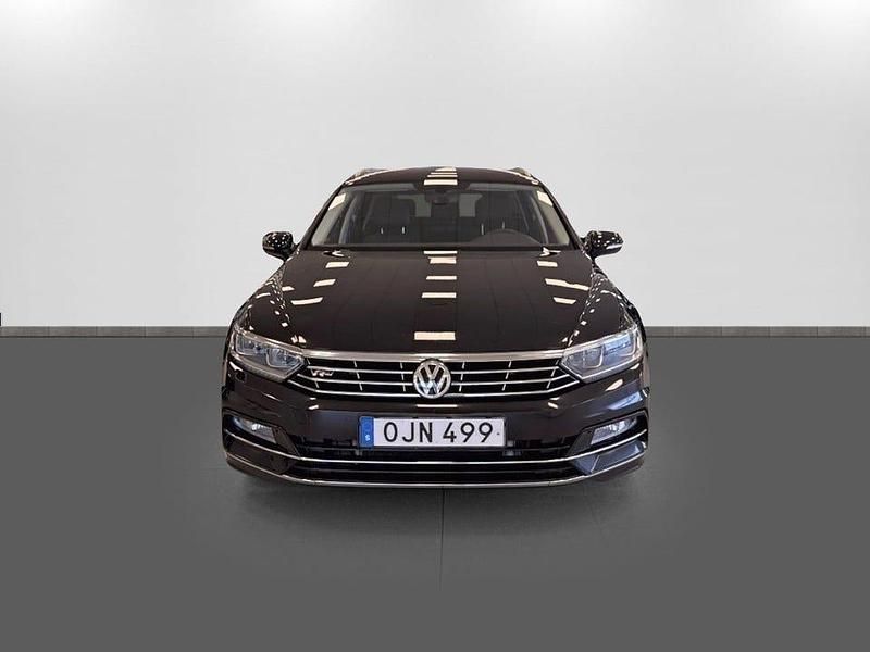 Begagnad VW Passat R-line 190 HK (139 kW) 2016 Svart Sedan