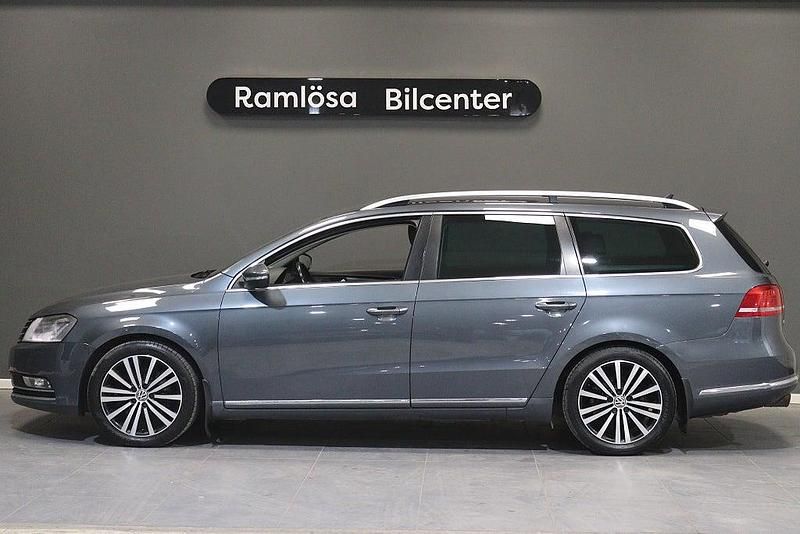 Grå Begagnad 2011 VW Passat GT Kombi | 89 900 kr (Marknadspris) - Bild 1/4