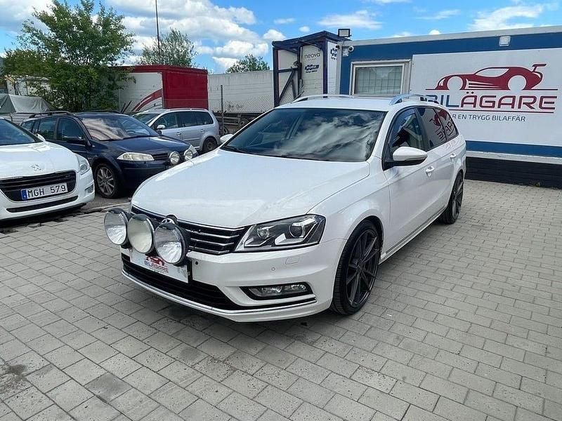 Vit Begagnad 2013 VW Passat GT Kombi | 99 900 kr (Marknadspris) - Bild 1/4