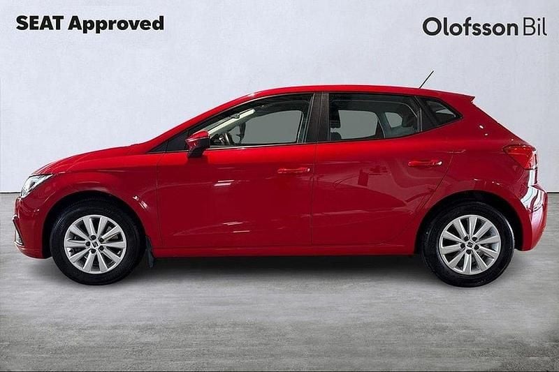 Röd Begagnad 2022 Seat Ibiza Style Halvkombi | 174 900 kr (Marknadspris) - Bild 1/4