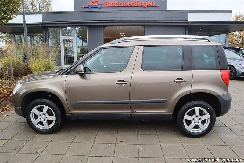 Brun Begagnad 2012 Skoda Yeti Elegance SUV | 24 900 kr - Bild 1/4