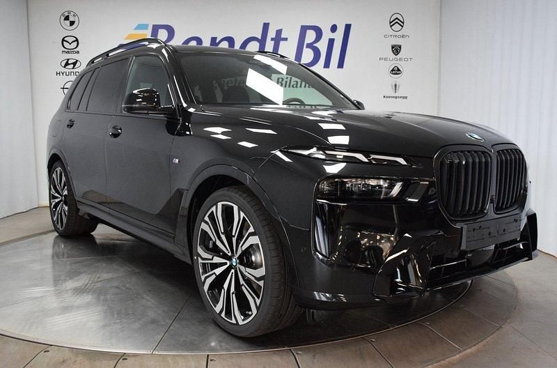 Svart Ny 2025 BMW X7 M Sport SUV | 1 195 000 kr - Bild 1/3