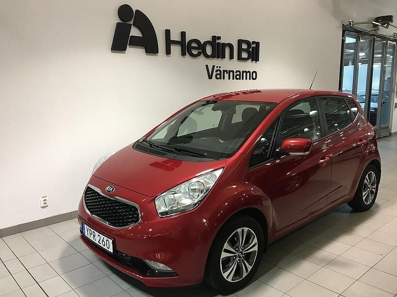 Röd Begagnad 2017 Kia Venga Advance Halvkombi | 124 900 kr (Marknadspris) - Bild 1/4