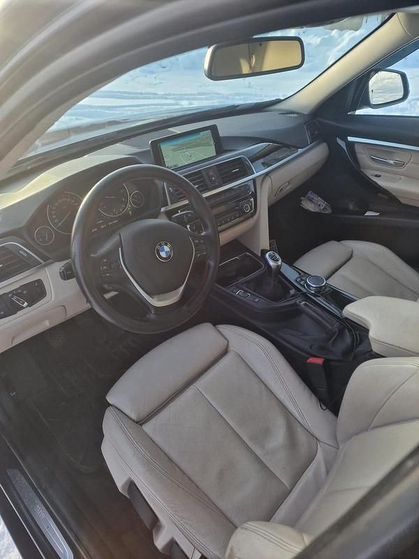 Begagnad BMW 320 190 HK (139 kW) 2016 Kombi