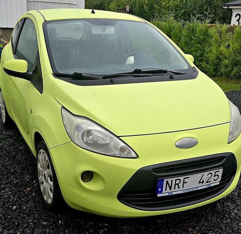 Grön Begagnad 2009 Ford Ka Titanium Halvkombi | 21 000 kr (Marknadspris) - Bild 1/3