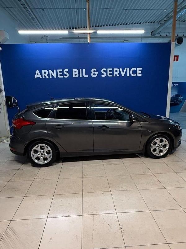 Begagnad Ford Focus Titanium 150 HK (110 kW) 2016 Grå