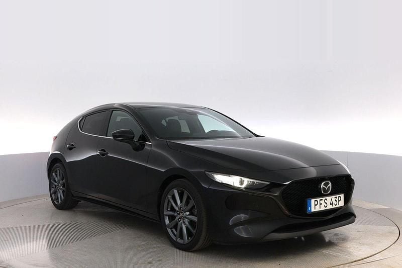 Svart Begagnad 2019 Mazda 3 Cosmo Halvkombi | 209 000 kr (Superpris) - Bild 1/4